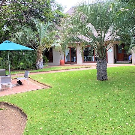 Safari Club Guest Lodge Or Tambo International Airport كمبتون بارك المظهر الخارجي الصورة