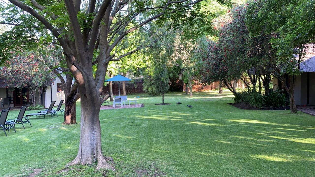 Safari Club Guest Lodge Or Tambo International Airport كمبتون بارك المظهر الخارجي الصورة