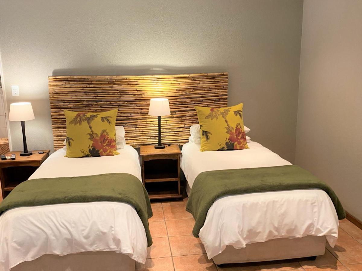 Safari Club Guest Lodge Or Tambo International Airport كمبتون بارك المظهر الخارجي الصورة