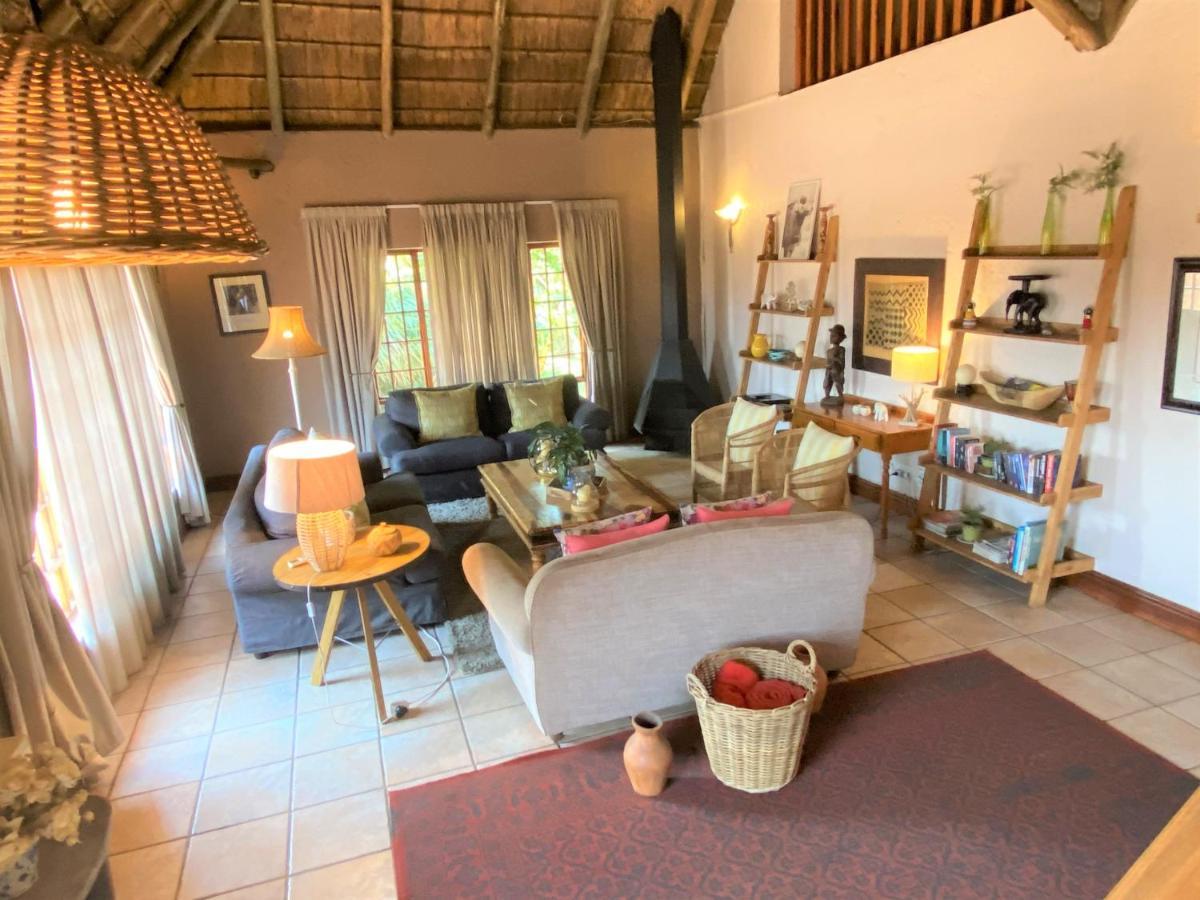 Safari Club Guest Lodge Or Tambo International Airport كمبتون بارك المظهر الخارجي الصورة