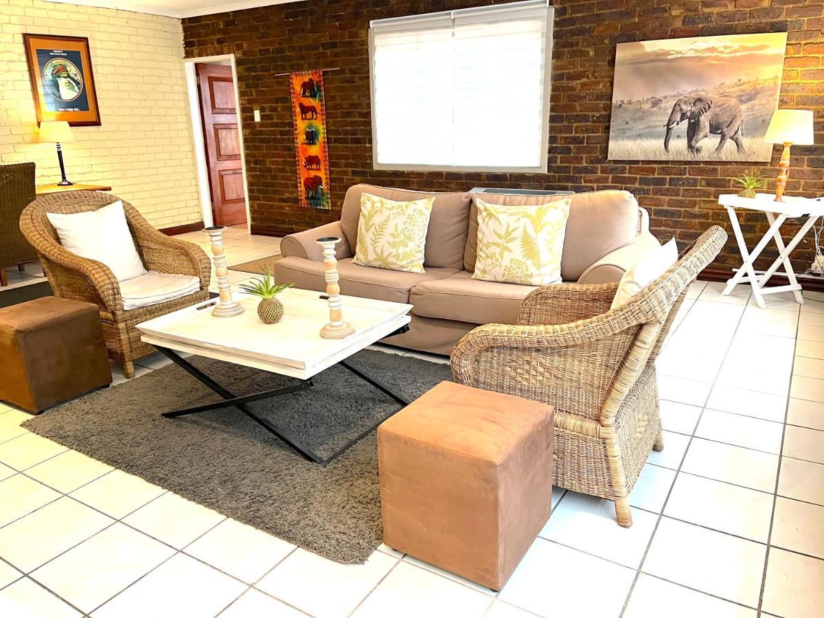 Safari Club Guest Lodge Or Tambo International Airport كمبتون بارك المظهر الخارجي الصورة