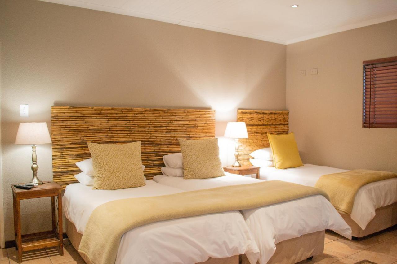 Safari Club Guest Lodge Or Tambo International Airport كمبتون بارك المظهر الخارجي الصورة