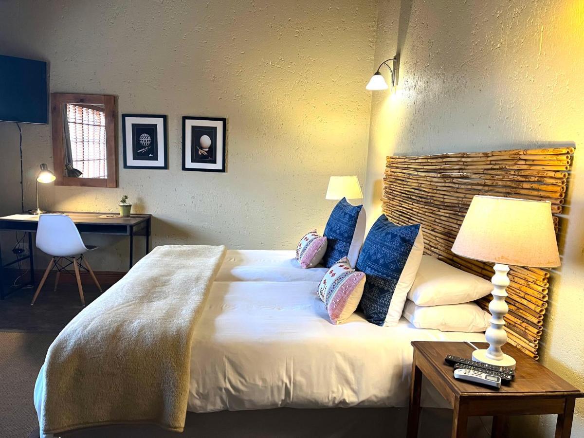 Safari Club Guest Lodge Or Tambo International Airport كمبتون بارك المظهر الخارجي الصورة