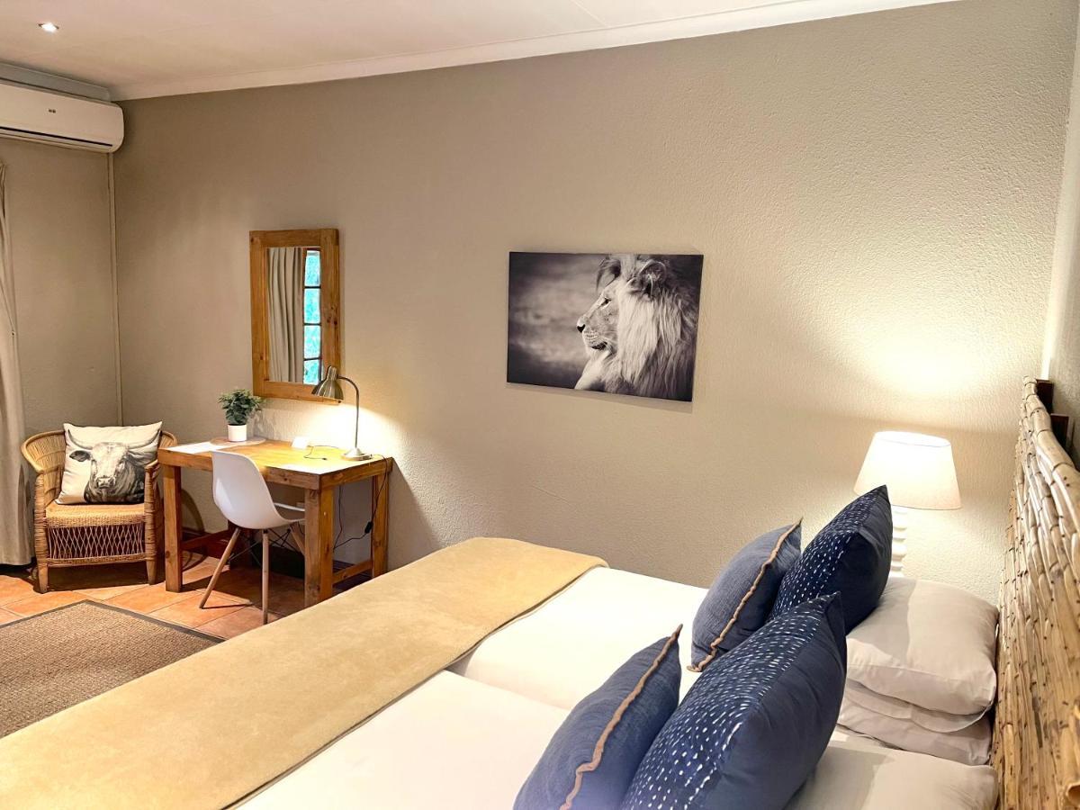 Safari Club Guest Lodge Or Tambo International Airport كمبتون بارك المظهر الخارجي الصورة