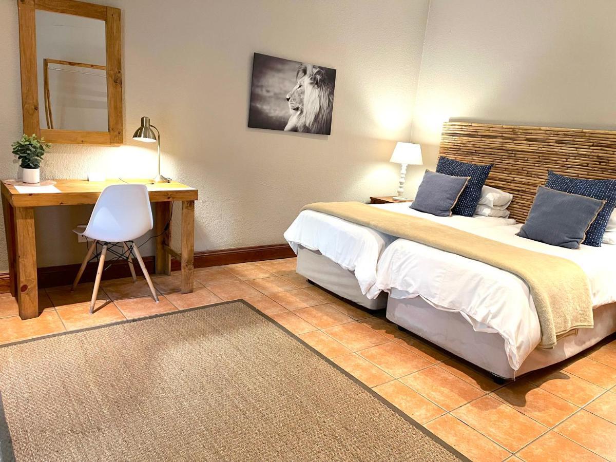 Safari Club Guest Lodge Or Tambo International Airport كمبتون بارك المظهر الخارجي الصورة