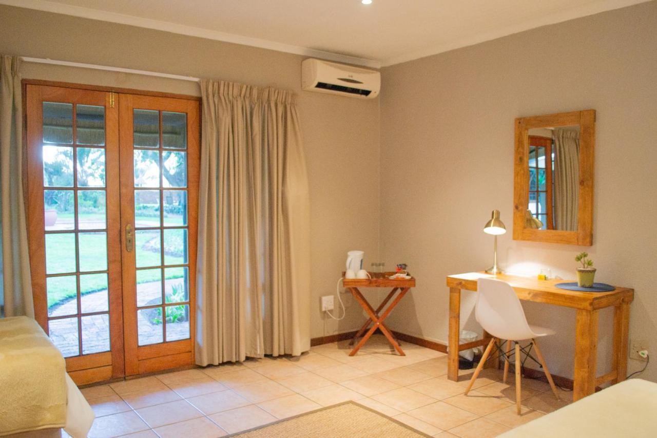 Safari Club Guest Lodge Or Tambo International Airport كمبتون بارك المظهر الخارجي الصورة