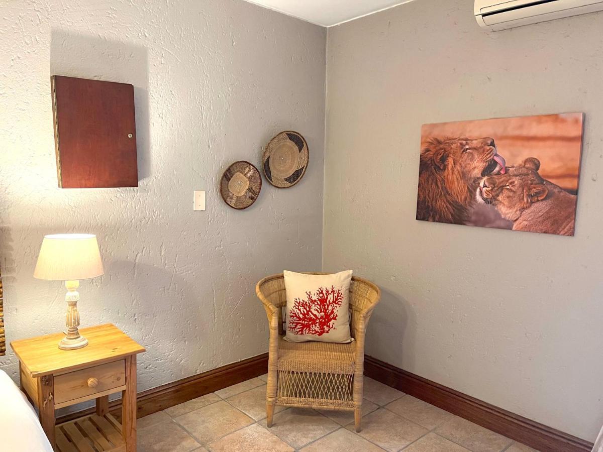 Safari Club Guest Lodge Or Tambo International Airport كمبتون بارك المظهر الخارجي الصورة
