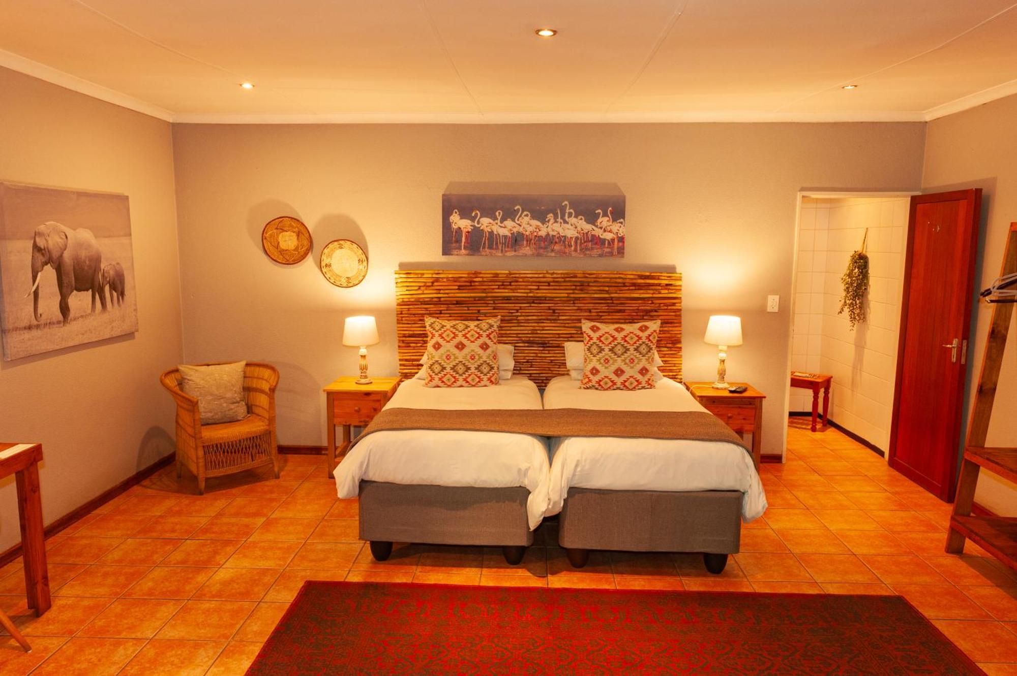 Safari Club Guest Lodge Or Tambo International Airport كمبتون بارك المظهر الخارجي الصورة