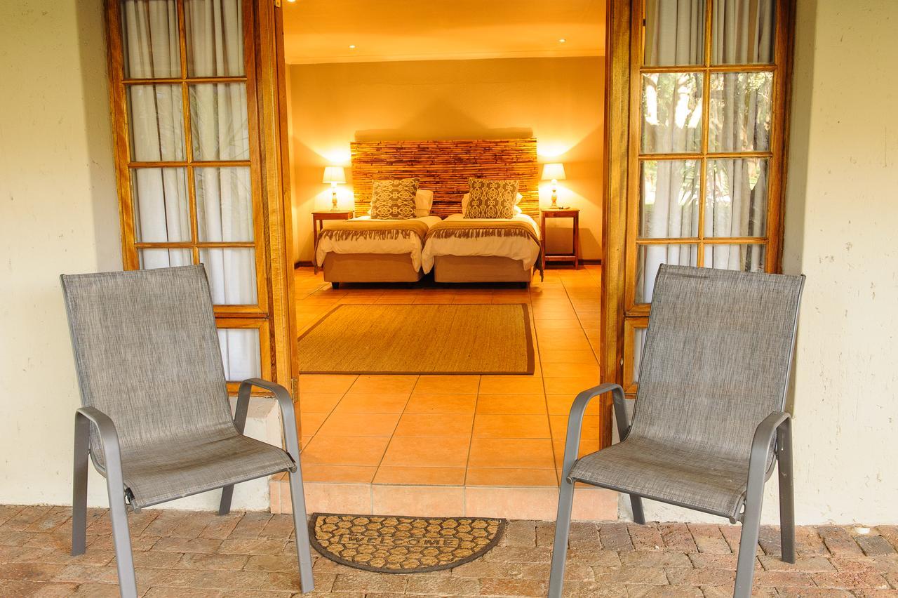 Safari Club Guest Lodge Or Tambo International Airport كمبتون بارك المظهر الخارجي الصورة